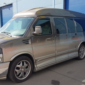 Установка  ﻿Chevrolet Express 1500