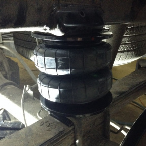 Пневмоподвеска на заднюю ось Nissan Navara D40, грузовой вариант