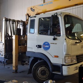 Установка передней пневмоподвески на кран-манипулятор Hyundai HD 120