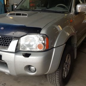 Установка пневмоподвески на Nissan NP300