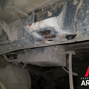 Задний мост с рессорами Toyota Tundra