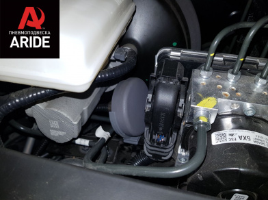 Рис. 18 Наши проекты: Пневмоподвеска на ﻿Mercedes X-class - установка задних пневмобаллонов