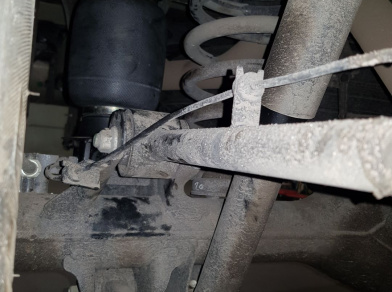 Рис. 20 Наши проекты: Пневмоподвеска на ﻿Mercedes X-class - установка задних пневмобаллонов