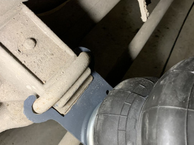 Рис. 20 Наши проекты: Пневмоподвеска на ﻿Volvo FL240 - Этапы установки