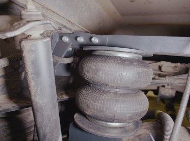 Рис. 6 Наши проекты: Пневмоподвеска Hino 500