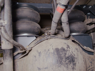 Рис. 4 Наши проекты: Пневмоподвеска Hino 500