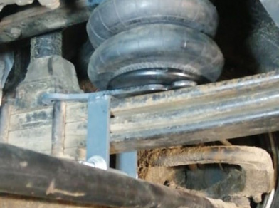 Рис. 7 Наши проекты: Пневмоподвеска на ﻿HINO Ranger - Этапы установки