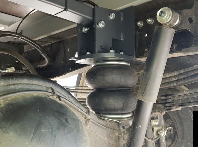 Рис. 2 Наши проекты: Монтаж задней пневмоподвески Isuzu NP90