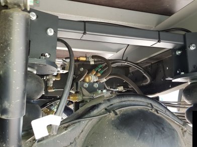 Рис. 3 Наши проекты: Монтаж задней пневмоподвески Isuzu NP90