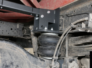 Рис. 4 Наши проекты: Пневмоподвеска на переднюю и заднюю ось Isuzu NP 75