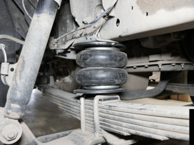 Рис. 1 Наши проекты: Пневмоподвеска на переднюю и заднюю ось Isuzu NP 75