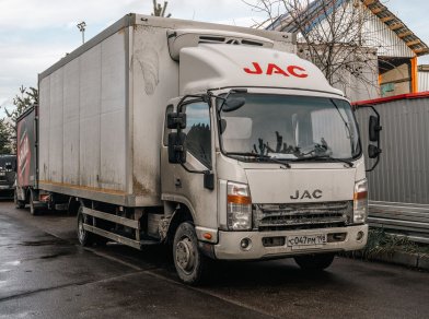 Рис. 1 Пневмоподвеска на JAC N-80