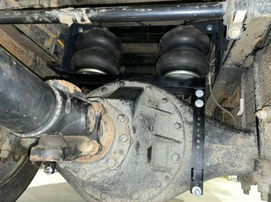 Рис. 9 Наши проекты: Вспомогательная пневмоподвеска JAC N120