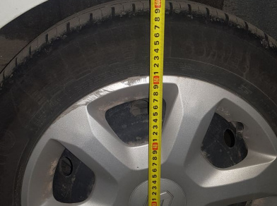 Рис. 2 Наши проекты: Пневмоподвеска на Renault Dokker - пневмобаллоны для задней оси