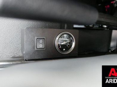 Рис. 3 Наши проекты: Пневмоподвеска на заднюю ось Renault Master FWD X62