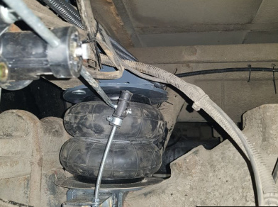 Рис. 8 Наши проекты: Пневмоподвеска на Renault Midlum - Этапы установки