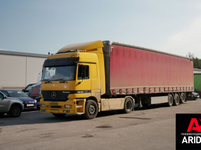 Рис. 2 Наши проекты: Механизм подъема оси SAF на полуприцеп Schmitz