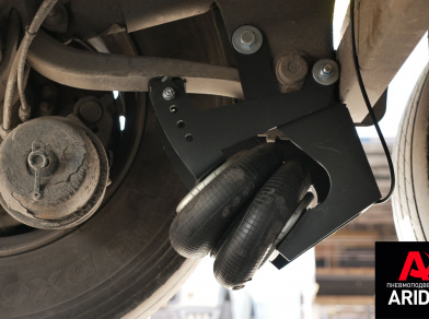 Рис. 4 Наши проекты: Механизм подъема оси SAF на полуприцеп Schmitz