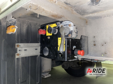 Рис. 7 Наши проекты: Установка механизмов подъема оси для Деловых Линий