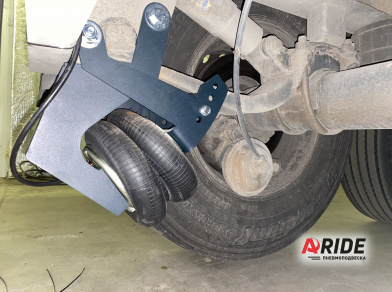 Рис. 6 Наши проекты: Установка механизмов подъема оси для Деловых Линий