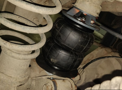 Рис. 3 Наши проекты: Пневмоподвеска на Dodge Ram 1500 для усиления - Этапы установки