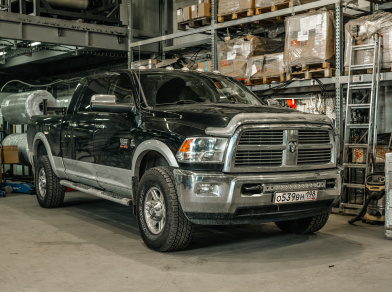 Рис. 1 Наши проекты: Пневмоподвеска на Dodge Ram 3500