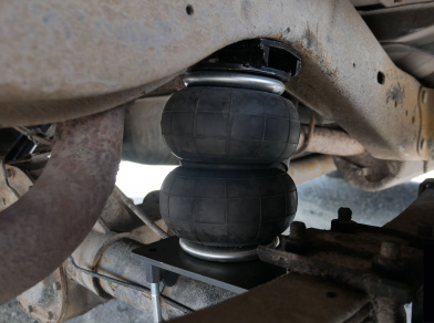 Рис. 4 Наши проекты: Пневмоподвеска на заднюю ось Ford Econoline