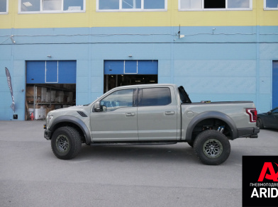 Рис. 2 Наши проекты: Задние пневмоподушки на Форд Раптор Ф150 - установка