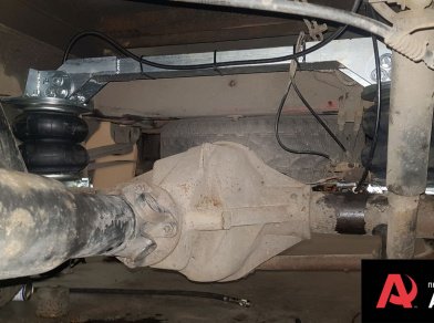 Рис. 4 Наши проекты: Монтаж задних пневмоподушек на Ford Transit 2007 года