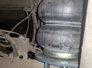 Рис. 3 Наши проекты: Пневмоподвеска на ﻿Ford Transit RWD 2014 года для задней оси