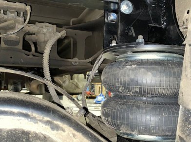 Рис. 6 Наши проекты: Пневмоподвеска на переднюю и заднюю оси Foton Aumark
