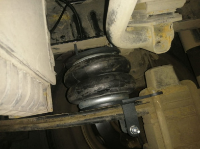 Рис. 2 Наши проекты: Установка пневмоподвески на Foton Aumark S120 (BJ 1128)