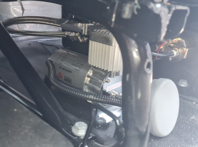 Рис. 8 Наши проекты: Установка пневмоподвески на Iveco Daily 70C с двухконтурной системой управления 