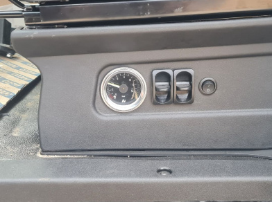 Рис. 6 Наши проекты: Установка пневмоподвески на Iveco Daily 70C с двухконтурной системой управления 