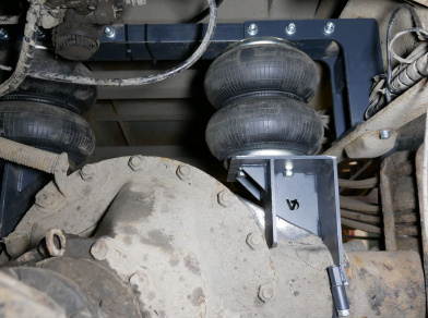 Рис. 11 Наши проекты: Установка пневмоподвески на эвакуатор Камаз 4308