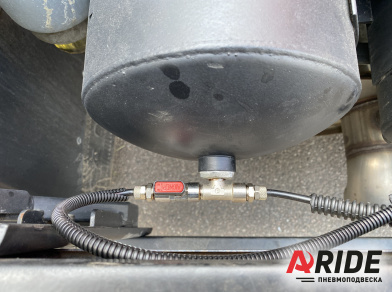 Рис. 6 Наши проекты: Пневмоподушки на кабину КАМАЗ 65115