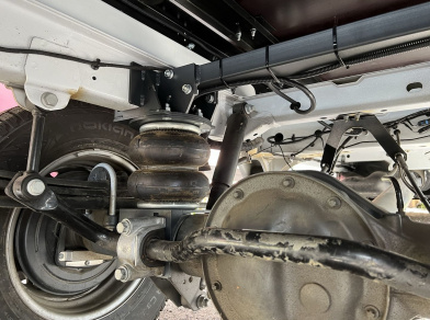 Рис. 4 Наши проекты: Установка пневмоподвески Mercedes Sprinter 516 W907