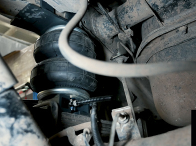 Рис. 3 Наши проекты: Пневмоподвеска на заднюю ось Mitsubishi L200