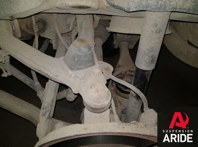 Рис. 3 Наши проекты: Пневмоподвеска на Mitsubishi Pajero в СТО - Этапы установки