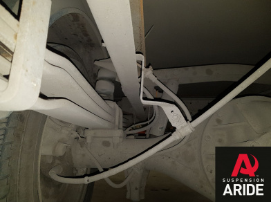 Рис. 3 Наши проекты: Пневмоподвеска на Nissan Cabstar - Этапы установки