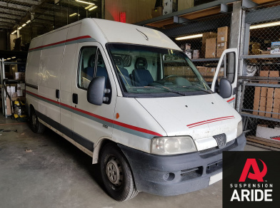 Рис. 4 Наши проекты: Пневмоподвеска на Peugeot Boxer для усиления - Этапы установки