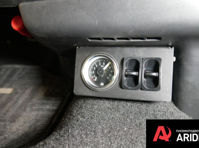 Рис. 8 Наши проекты: Установка пневмоподвески на Toyota Hiace