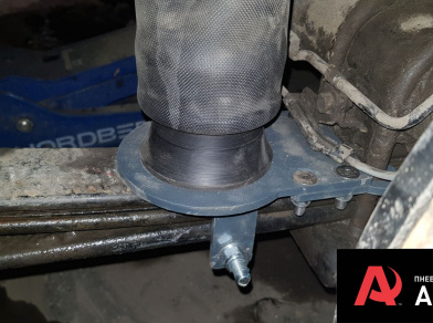 Рис. 2 Наши проекты: Установка пневмоподвески на Toyota Hiace