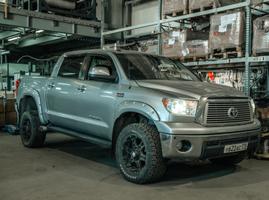 Рис. 3 Наши проекты: Пневмоподвеска на Toyota Tundra