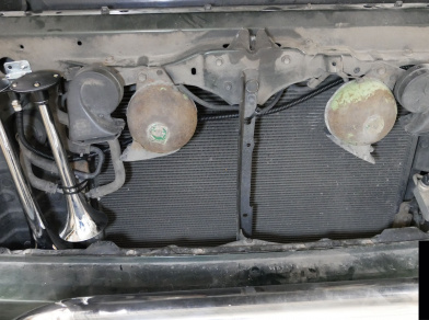 Рис. 10 Наши проекты: Монтаж задней пневмоподвески в дополнение к рессорам на Toyota Tundra