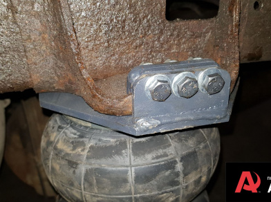 Рис. 7 Наши проекты: Пневмоподвеска на ﻿Toyota Tundra на увеличенных подушках- Этапы установки