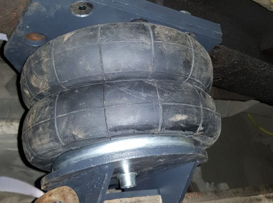 Рис. 3 Наши проекты: Пневмоподвеска на ﻿Toyota Tundra на увеличенных подушках- Этапы установки