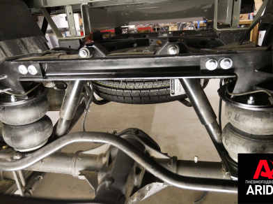 Рис. 6 Наши проекты: Задняя пневмоподвеска на УАЗ Профи полуторка / спарка - фото установки